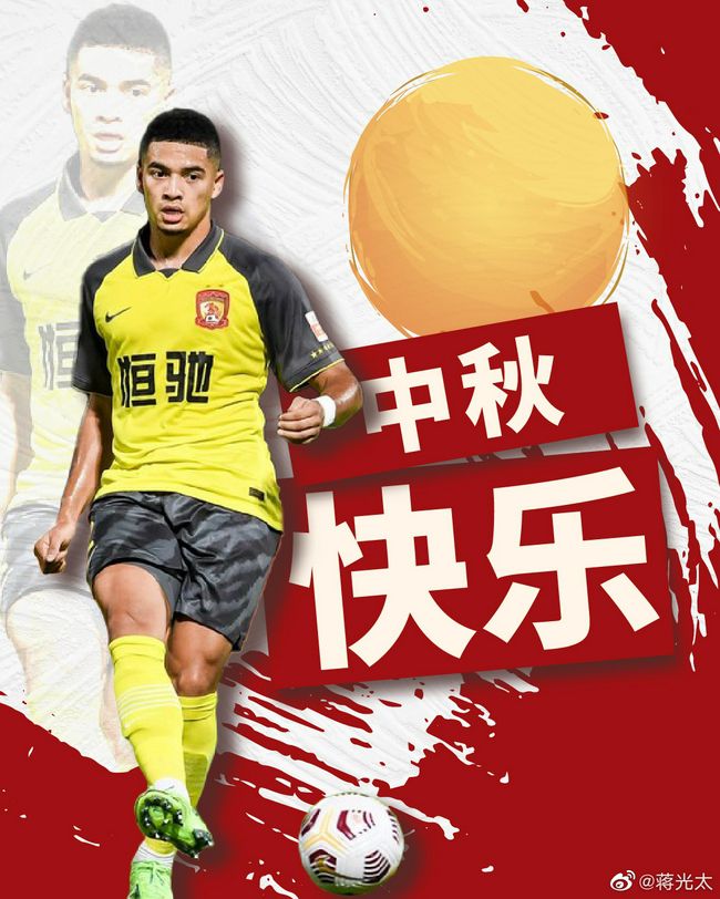 FIFA官方：首届俱乐部世界杯2025年6月15-7月13日举办国际足联理事会今天开会批准首届俱乐部世界杯的各项细节，第一届新版俱乐部世界杯将于2025年6月15日-7月13日在美国举办，共32支球队参加。